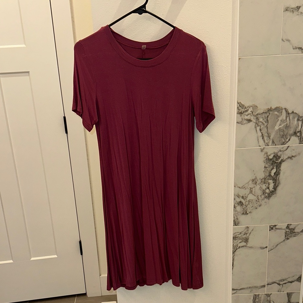Burgundy Short Sleeve Dress